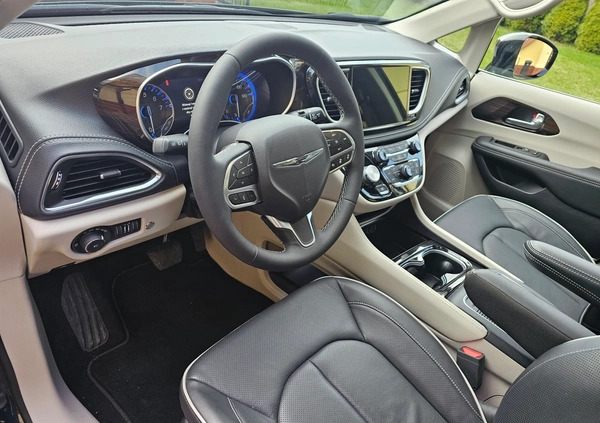 Chrysler Pacifica cena 252027 przebieg: 6025, rok produkcji 2023 z Złoty Stok małe 497